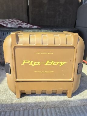 Pip-Boy Vault Edition - Brown Collector Item